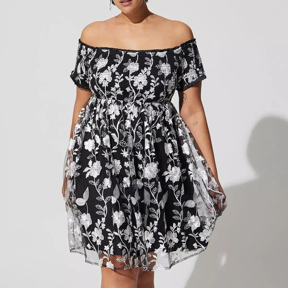 Torrid 00 (size 10) Black Floral Embroidered Smocked Off Shoulder Cocktail Dress - Picture 2 of 3